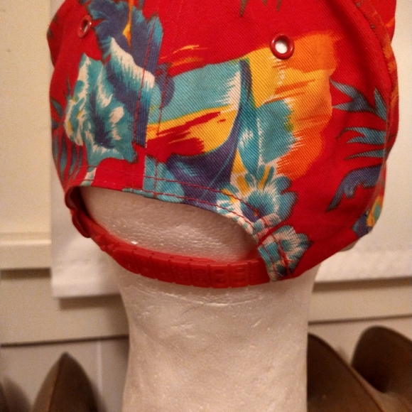 Retro Hawaiian Trucker Hat - Picture 2 of 4